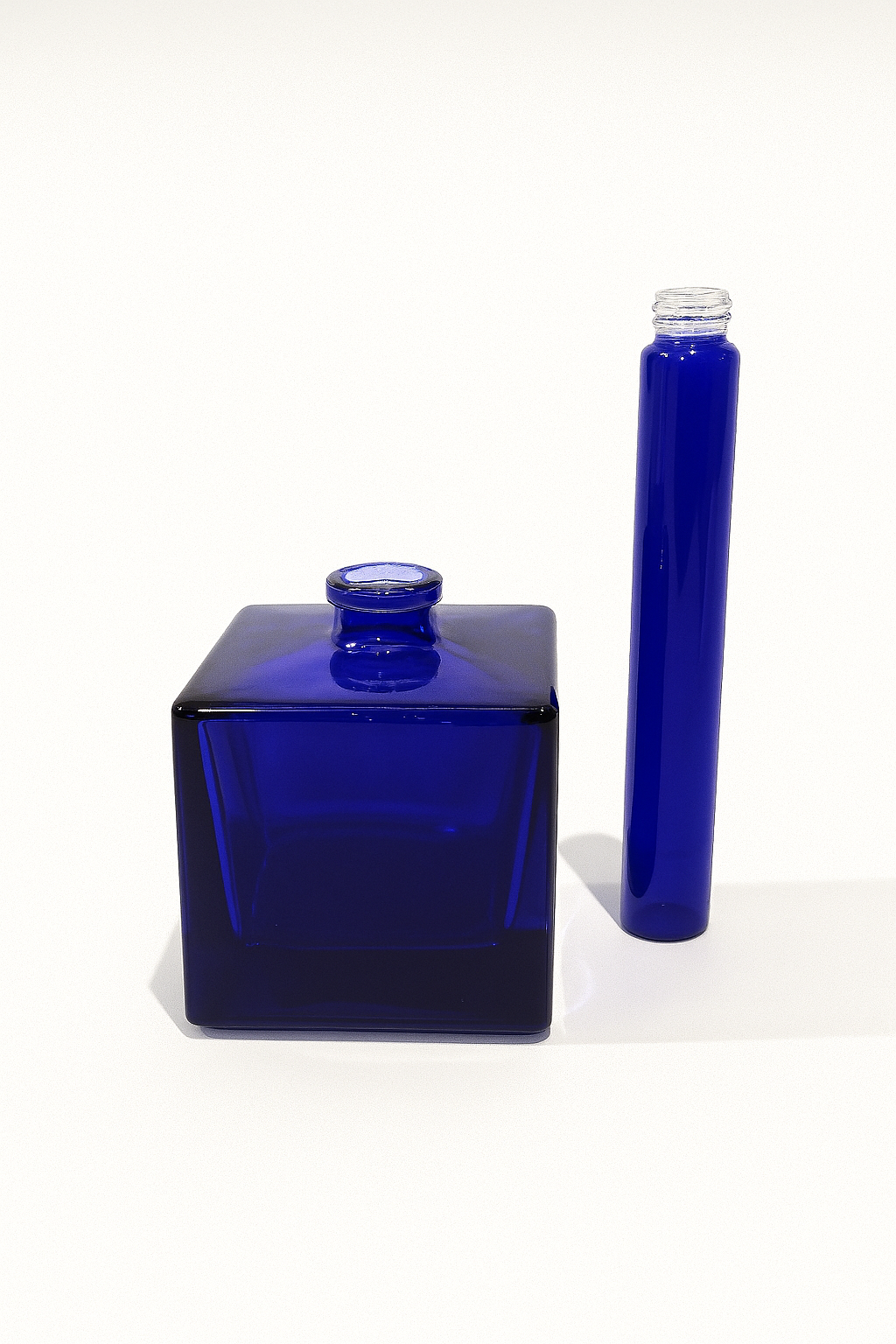 Botellas azul cobalto